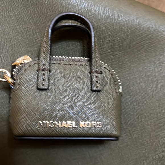 MICHEAL KORS EMILIA - Picture 3 of 5